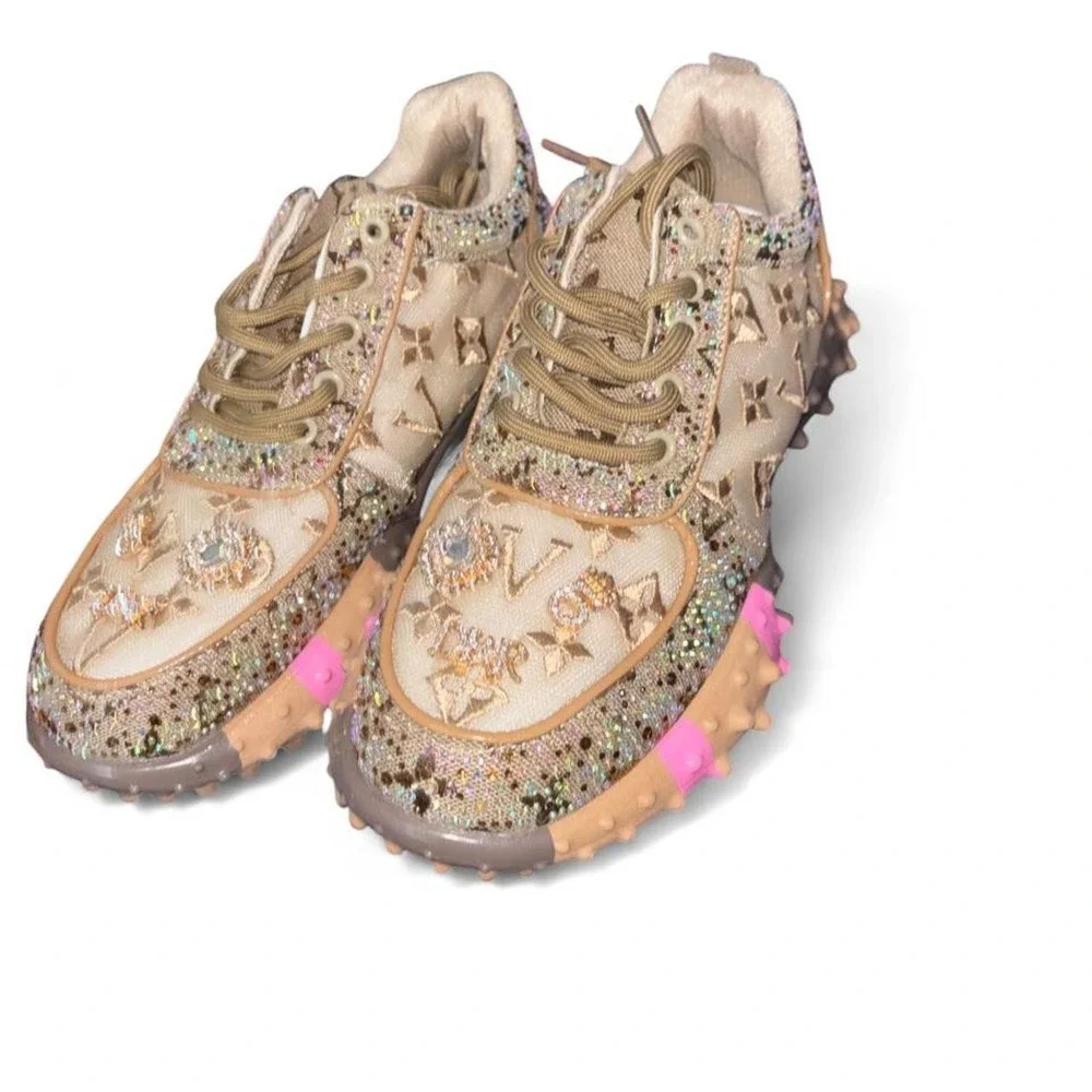 chunky sneakers in women's size 43 (fits approximately a US Women's 11